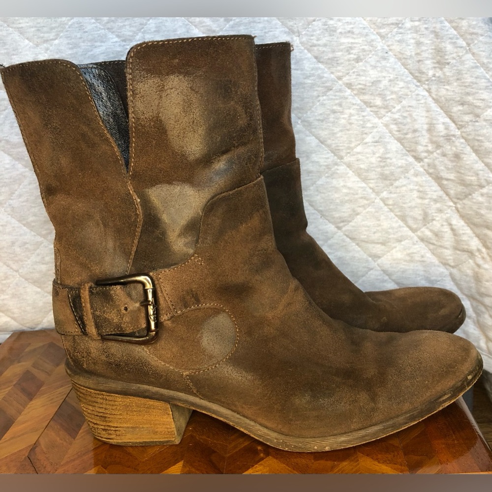Donald Pliner Donata distressed suede boot in dark brown - Picture 12 of 15